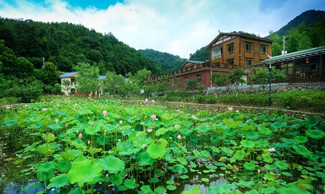 龍巖七彩藍田度假村