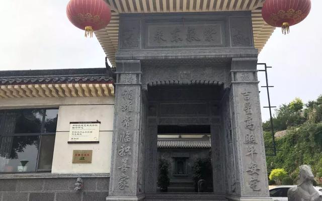 村支書涉嫌協(xié)助組織賣淫，村民稱其“當(dāng)?shù)厥赘弧?，涉足多個產(chǎn)業(yè)