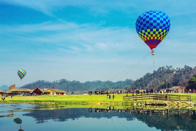 今年最火旅行方式！扎進(jìn)森林、星空露營，燒烤音樂…我愛了