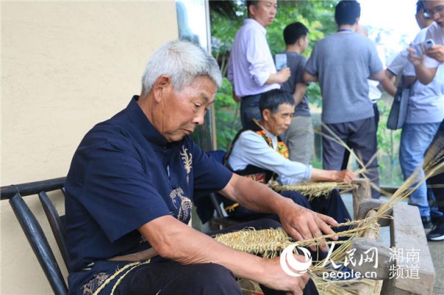 15部門的最新“政策大禮包”：為農(nóng)民工就業(yè)創(chuàng)業(yè)打開希望之門