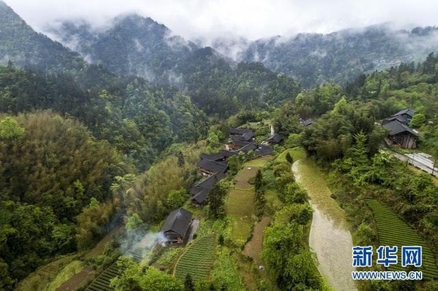 湖北咸豐蠻臺子：隱藏在大山深處的土家寨子