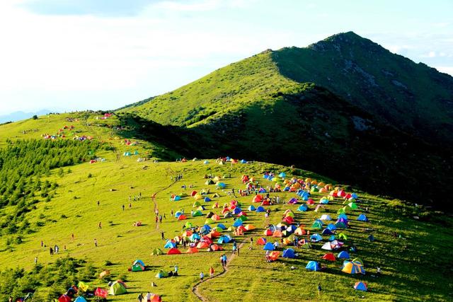 國(guó)內(nèi)十大野外露營(yíng)勝地，高山、梯田、海邊，圓你一個(gè)仲夏夜之夢(mèng)