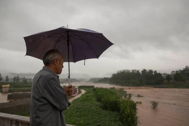 2020年最大洪水抵達(dá)三峽，水利專(zhuān)家談南方洪災(zāi)為何屢治不絕