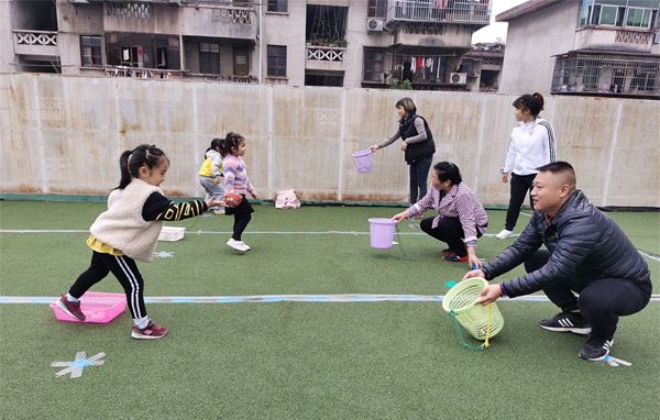 小羊, 小兔...為幼兒園小朋友精選的10個(gè)益智游戲，趣味性強(qiáng)！