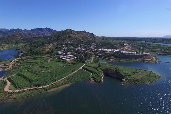 石家莊市平山縣三個休閑農(nóng)業(yè)精品游：東方巨龜苑，泓潤生態(tài)園，李家莊