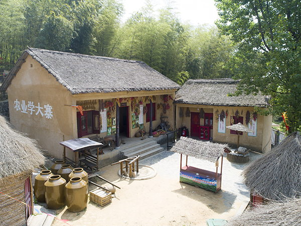 河南固始縣夏季消暑爛漫山林游：華陽湖景區(qū),西九華山風景區(qū)花千谷...